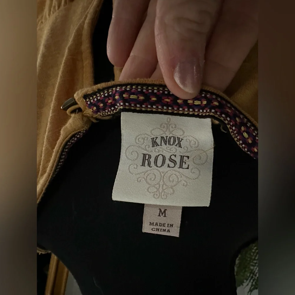 Knox Rose Sleeveless Mustard Top - Picture 5 of 7